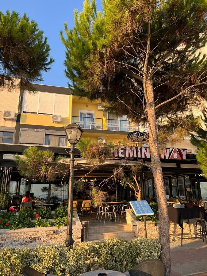 Heming-Way Hotel Durrës Exterior foto