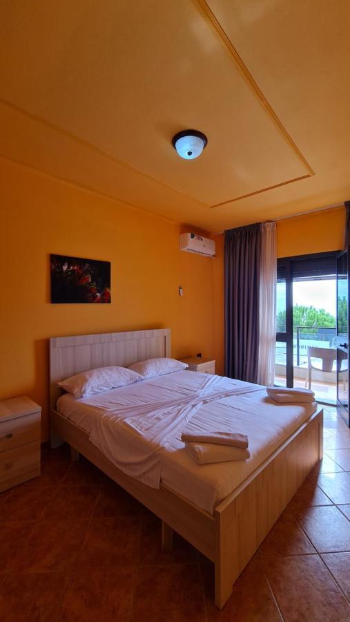 Heming-Way Hotel Durrës Exterior foto