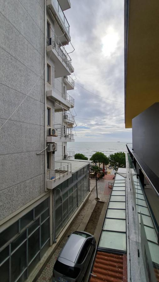 Heming-Way Hotel Durrës Exterior foto